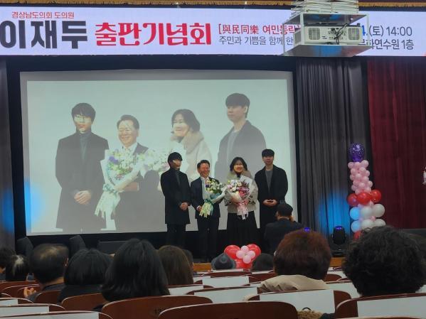 2106036762_X4j3gfbi_2826e1a7cf01a29d81bb